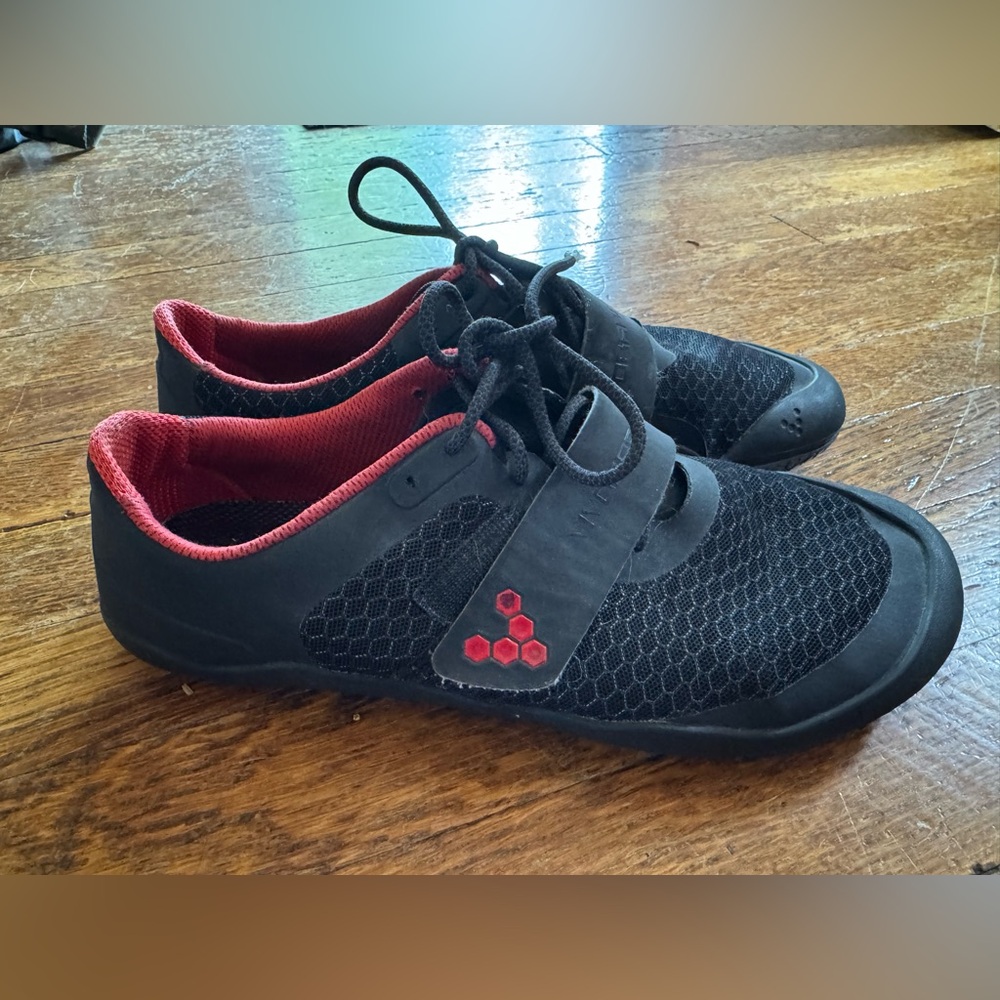 Vivobarefoot Motus